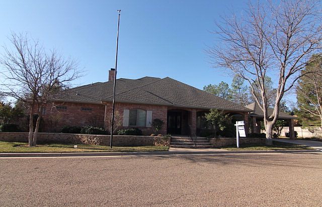1st image of 32 Brentwood Cir