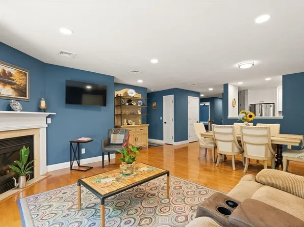 119 Revere St #L, Canton, MA 02021