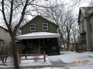 121 N 4th St, Aurora, IL 60505