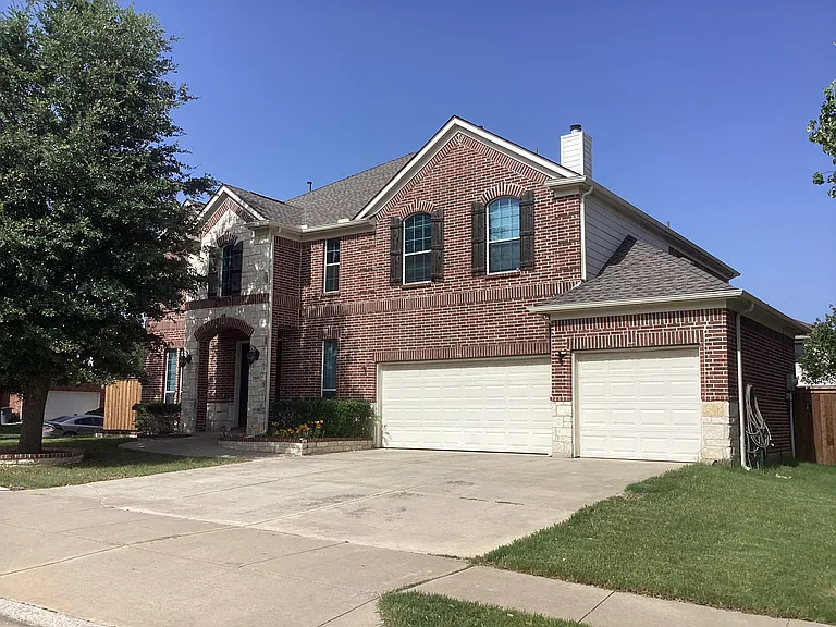 2965 Lakemont Dr — Photo 1