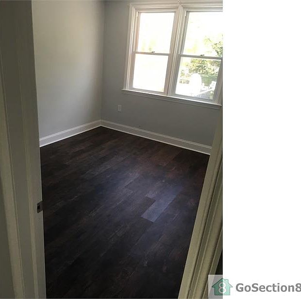 2nd image of 1639 Lyle Ct