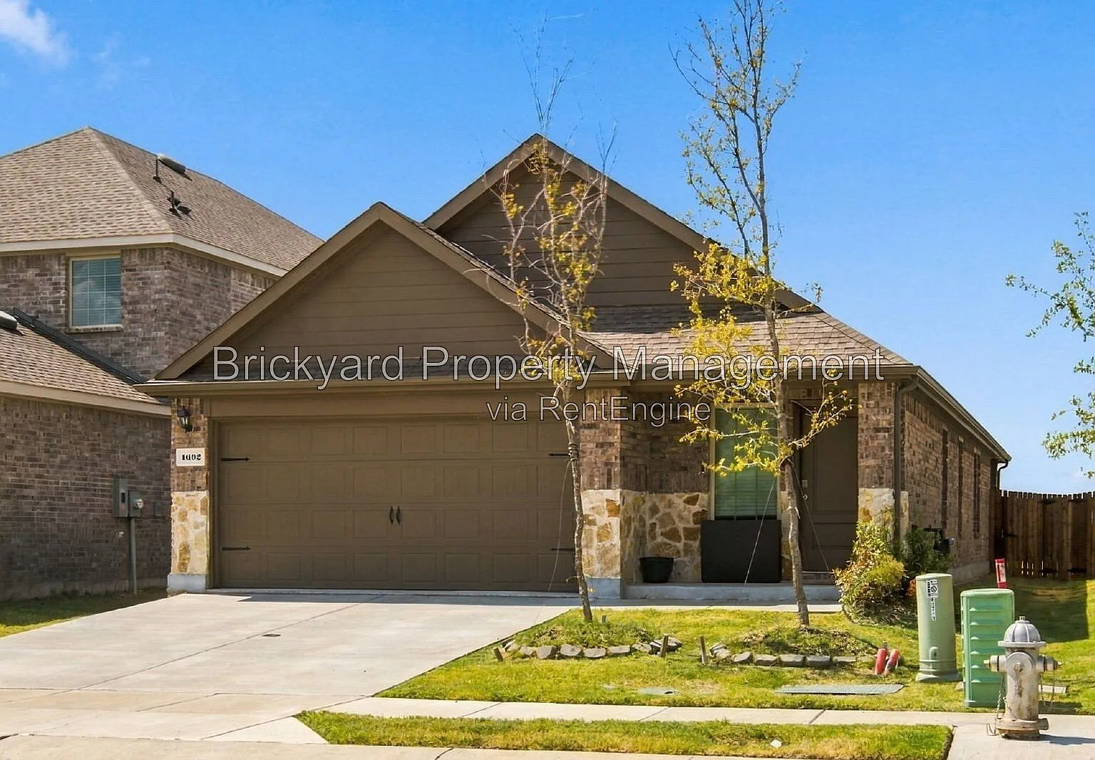 3 bed, 2.0 bath, 1606 sqft, $1,875 — Photo 3