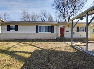 1332 S Meadowview Ave, Springfield, MO 65804