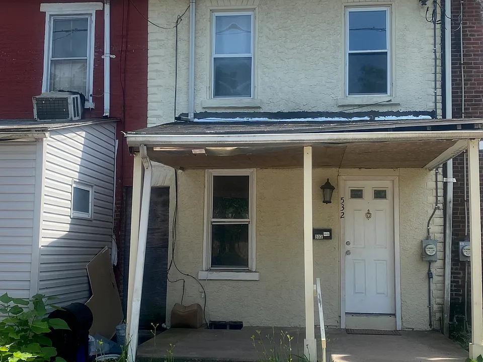 532 Walnut St #1