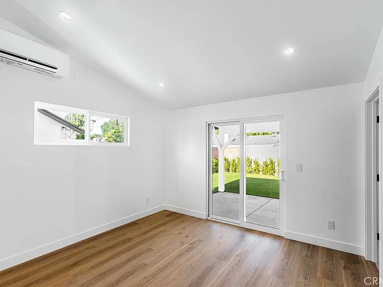 23021 Covello St — Photo 10
