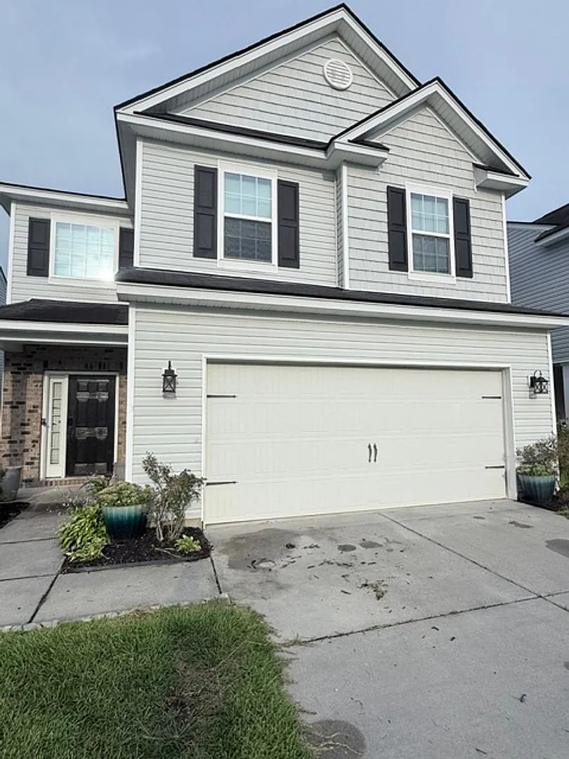4 Bedroom, 2.5 Bathroom Home in Moss Grove Plantation - Moncks Corner — Photo 1