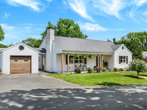 4222 Concord St, Harrisburg, PA 17109