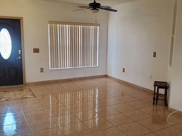 949 Van Loon Ct — Photo 3