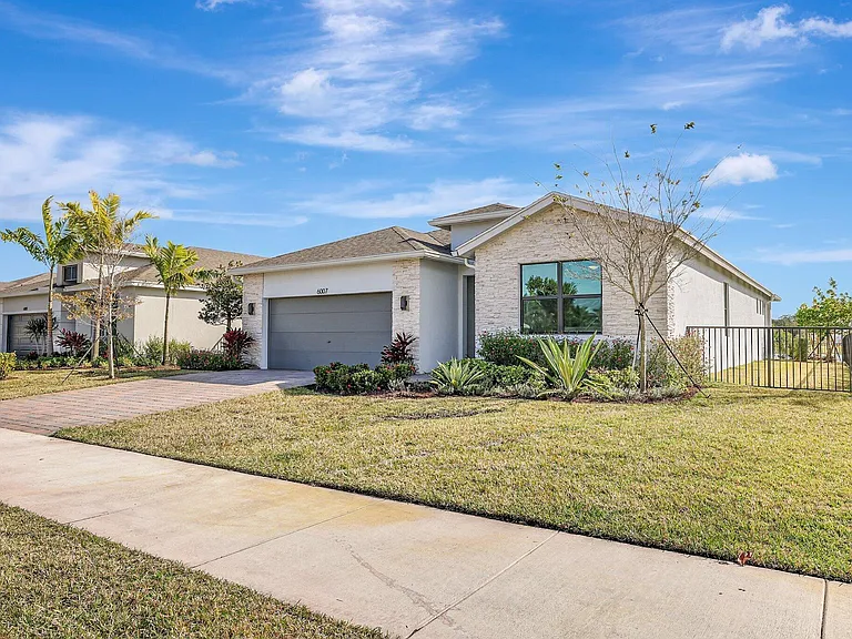 6007 SE Skyblue Cir — Photo 3