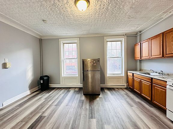 5th image of 154 Union St #16G