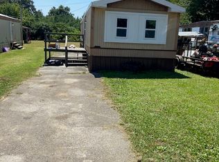 8 Owen Dr, Fayetteville, TN 37334