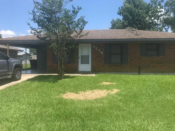 1216 Roundhill Dr, Baton Rouge, LA 70810