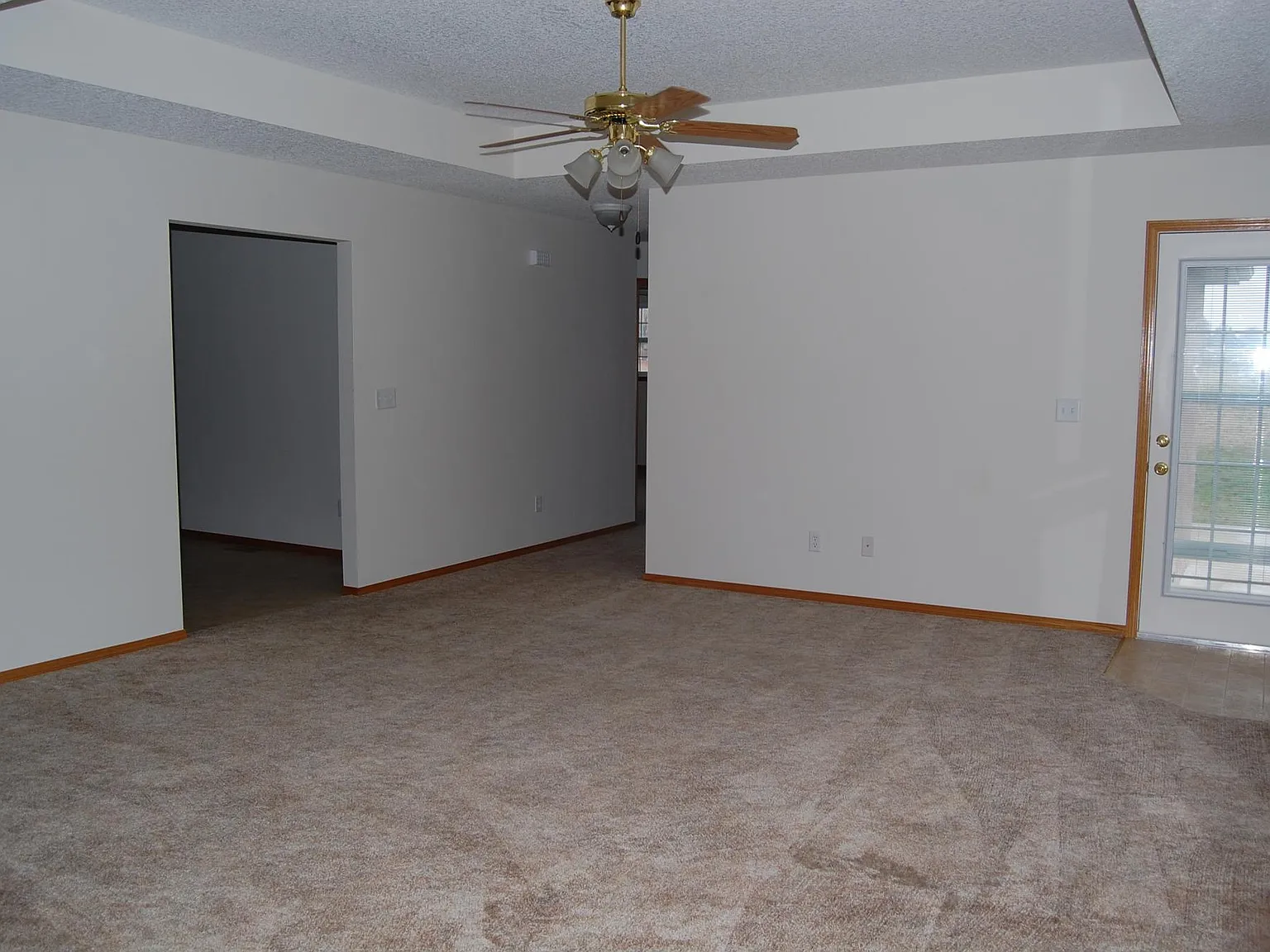 2 bed, 1100 sqft, $1,100 — Photo 3