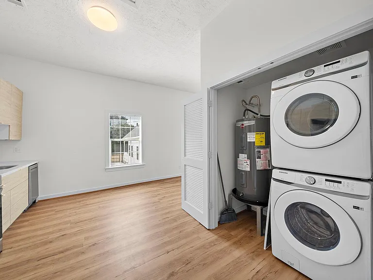 1414 Shearn St #B — Photo 3