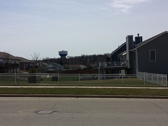 3rd image of 711 N Andria Dr