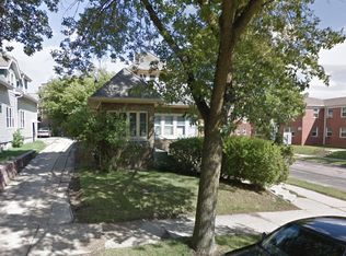 2400 N 53rd St #2402, Milwaukee, WI 53210