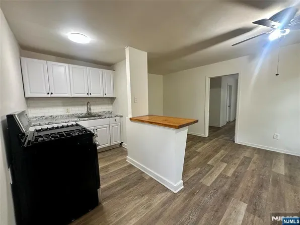 390 Orange Rd, Montclair, NJ 07042