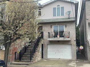 134 71st St, Guttenberg, NJ 07093
