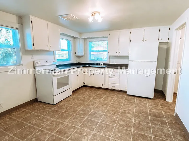 485 24th St #2439-D-& — Photo 10