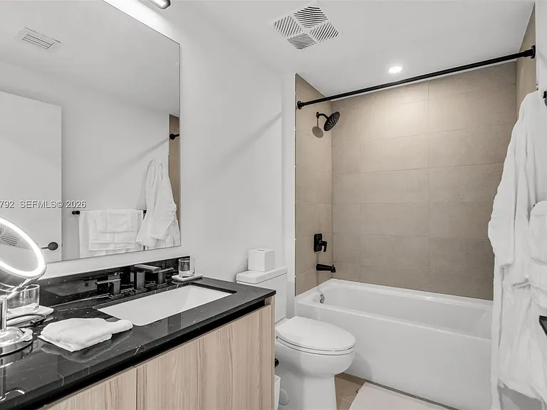 225 N Miami Ave #301 — Photo 16