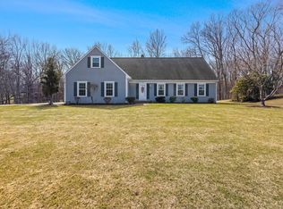 91 Rosewood Ln, North Attleboro, MA 02763