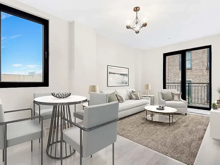 221 E 105th St #4D — Photo 2