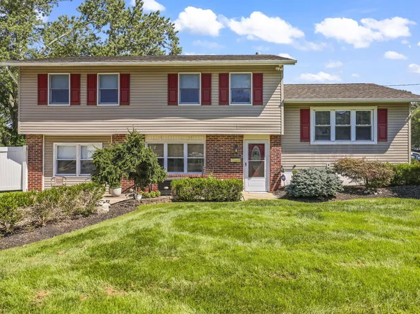 9 E Connecticut, Jackson, NJ 08527