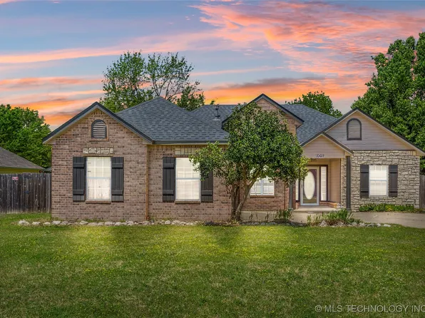 1007 W Beech St, Skiatook, OK 74070