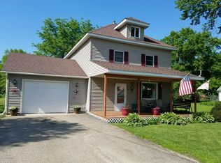 89188 220th St, Oakland, MN 56007