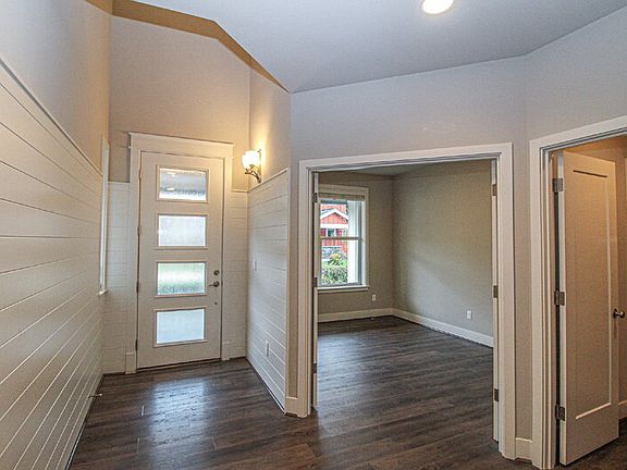 3rd image of 1418 184th Pl SE