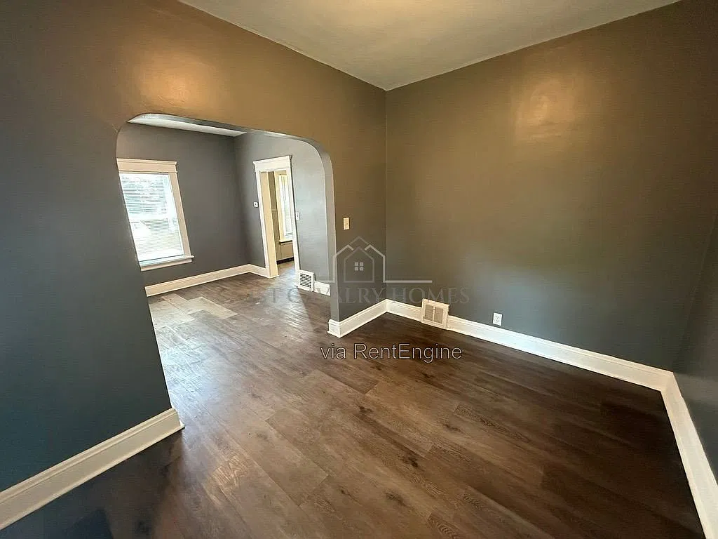 1 bed, 1.0 bath, $745 — Photo 4