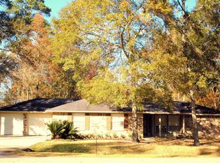 636 Cactus Dr, Conroe, TX 77385