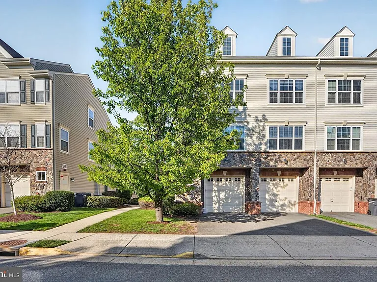 11180 Wortham Crest Cir — Photo 1