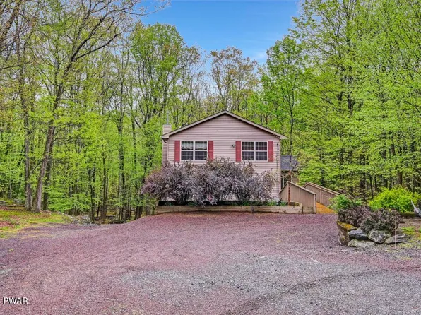 808 Pioneer Ct, Lackawaxen, PA 18435