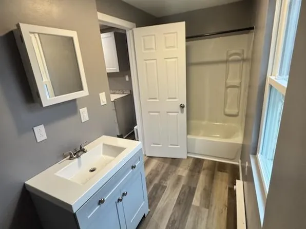 8 N Mill St, Nanticoke, PA 18634