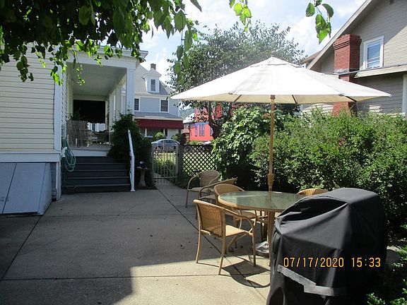 5th image of 449 Eliza St