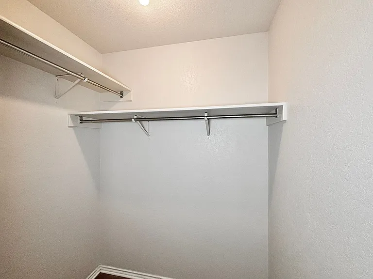 5559 Spring Walk — Photo 10