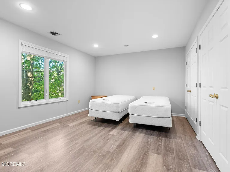 230 Norwood Ave — Photo 27