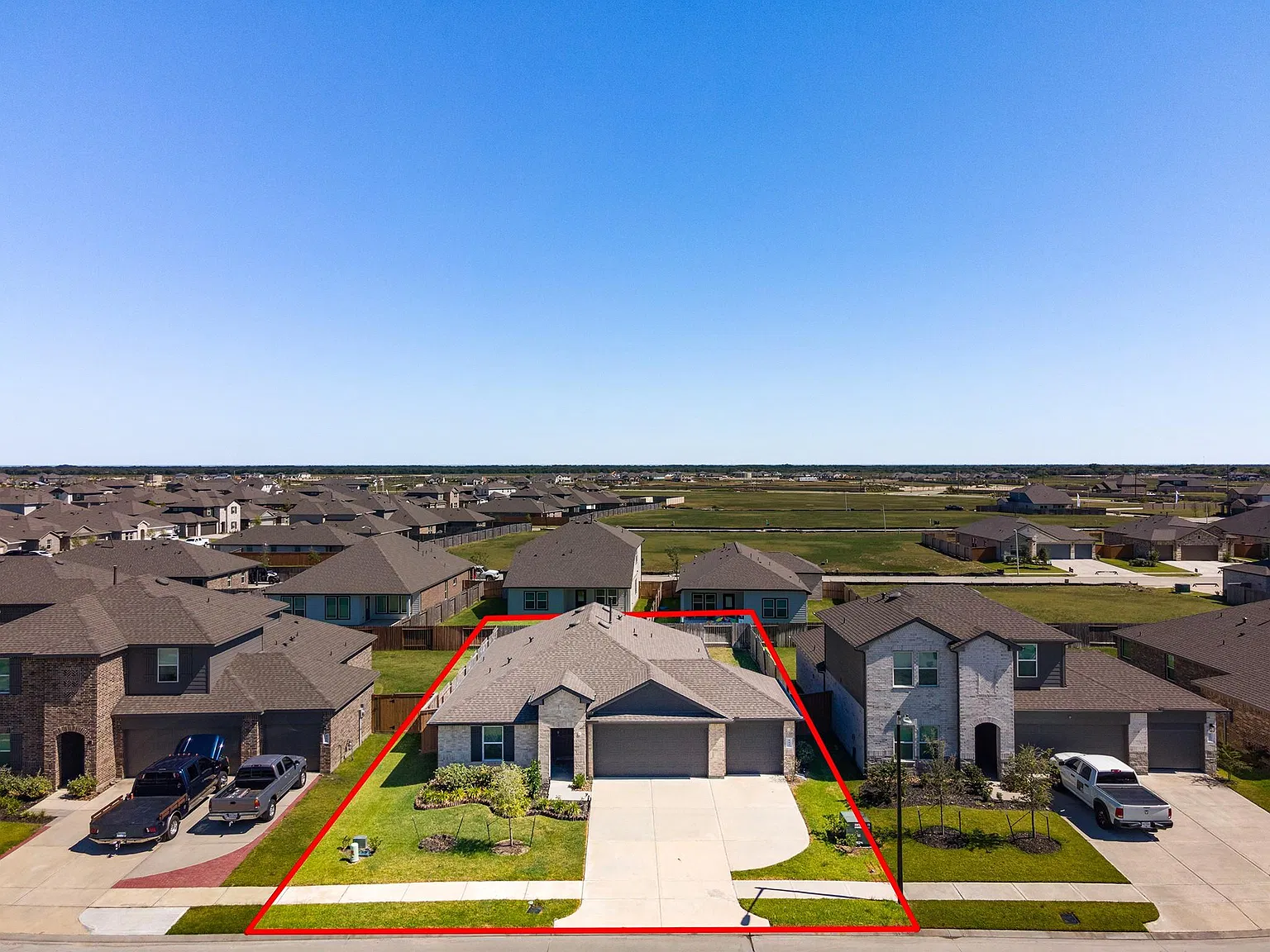 4 bed, 2.0 bath, 1796 sqft, $2,300 — Photo 3