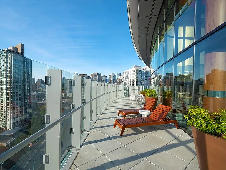 89 Nelson St #2403 — Photo 37