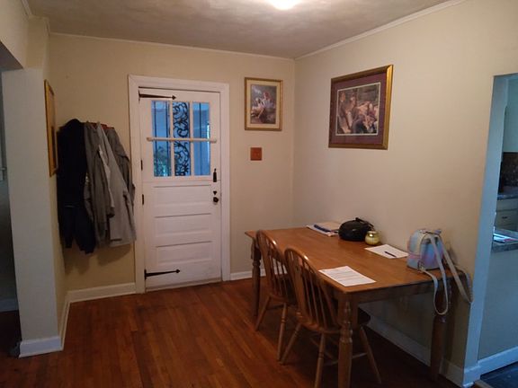 2nd image of 5560 Endicott Ave