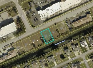 910 SW 4th St, Cape Coral, FL 33991