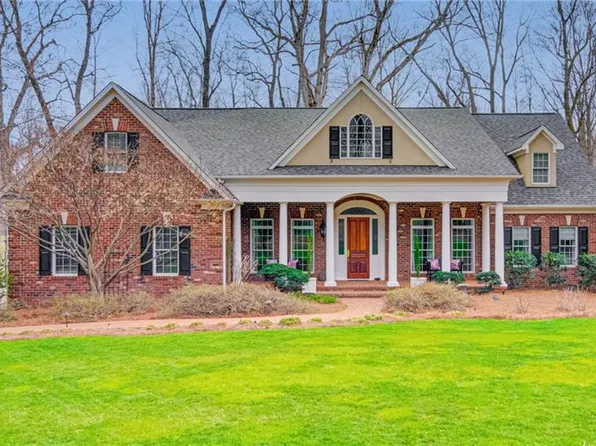 7602 Sarah Marie Dr, Summerfield, NC 27358
