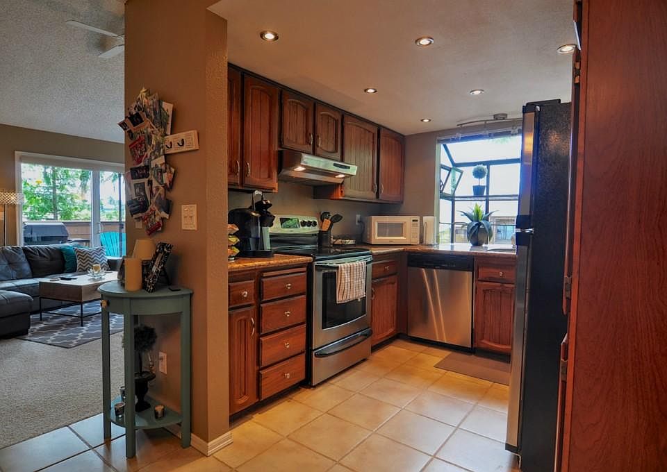 1st image of 11506 NE 128th St APT 23