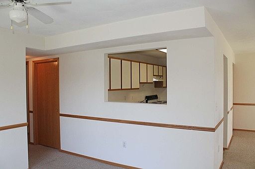 5th image of 3412 Midvale Dr APT 8