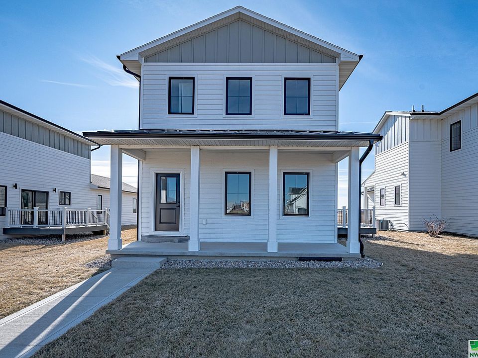 1st image of 3344 Willow Gdns