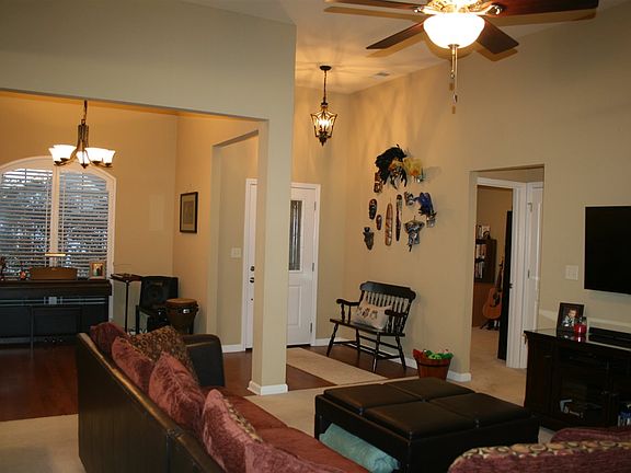 4th image of 2695 Cherry Tree Dr NE
