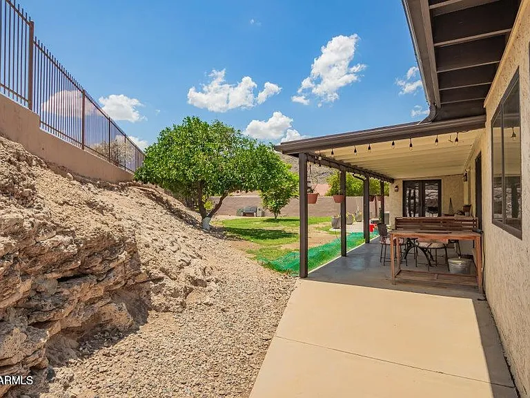 239 E Aster Dr — Photo 23