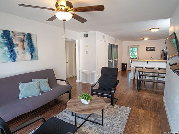 2nd image of 221 E Craig Pl APT 4