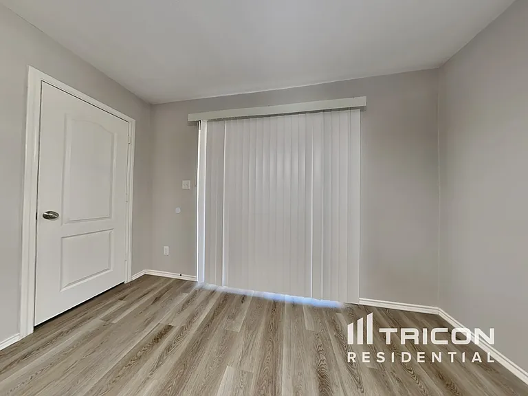 10611 Terrace Gln — Photo 3